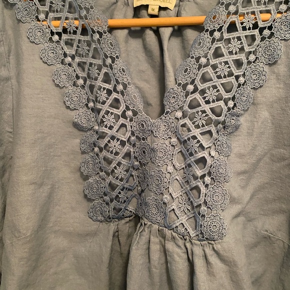 Embellished 3/4 Sleeve Blouse with Mandarin Collar - Picture 4 of 7